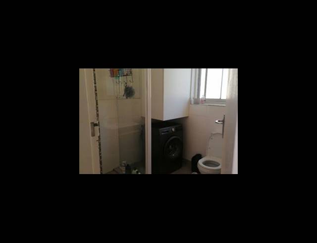 2 bed property to rent in GARDENS